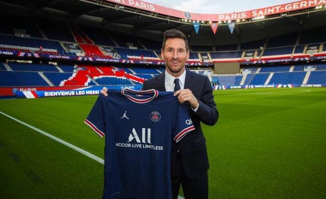 500万彩票网-梅西巴黎生涯回顾：两年夺得3冠军，停赛风波致离队