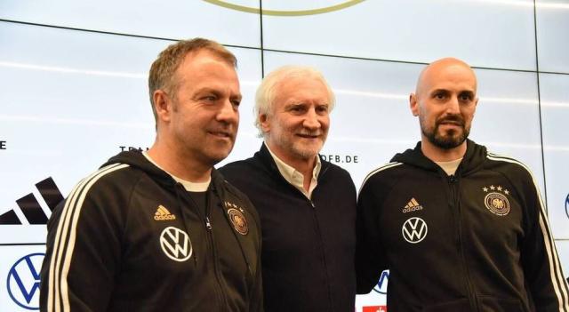 500网-弗利克将试验三中卫体系，穆科科回U21队踢欧青赛